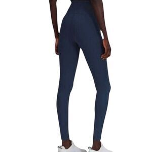 LULULEMON ATHLETICA Speed Up Tight V (28') In Deep Indigo Size 2